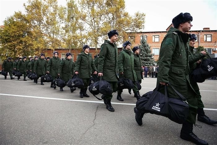 Могут ли отправить в армию с условной судимостью?