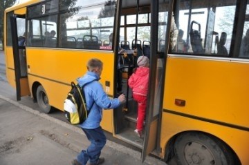 Со скольки лет ребенку в автобусе покупают билет