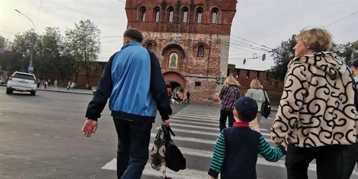 Куда обратиться, если бывший муж, служивший в полиции, на пенсии не платит алименты?