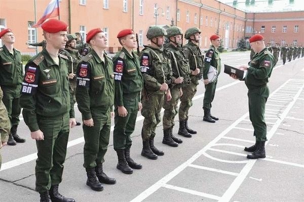 Полицейский отделения патрульно-постовой службы полиции ЛПП на ст. Коченево