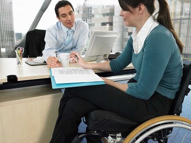 Установление инвалидности работнику в период трудовой деятельности